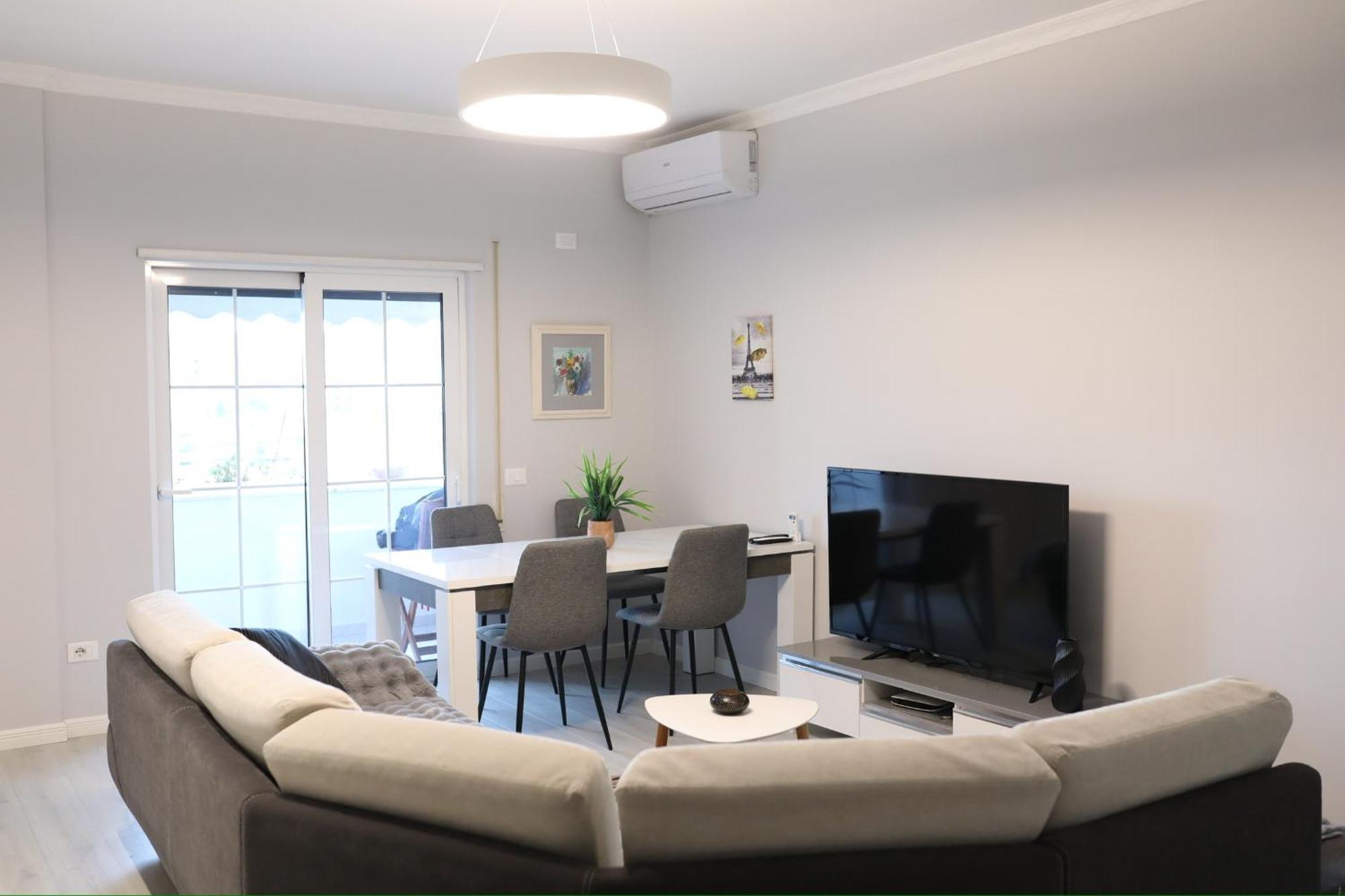 Tirana Gallery Apartment - City Center View Exterior photo