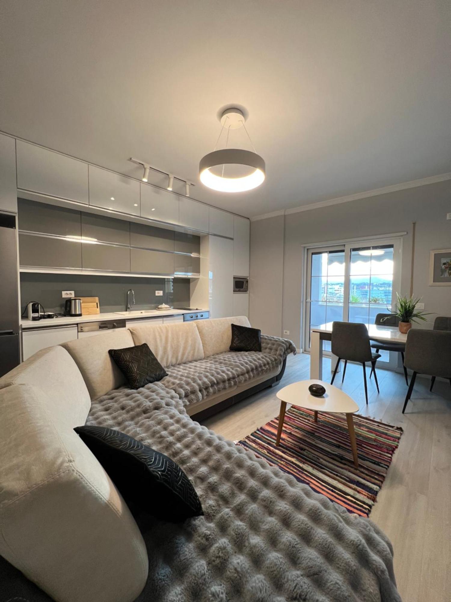 Tirana Gallery Apartment - City Center View Exterior photo