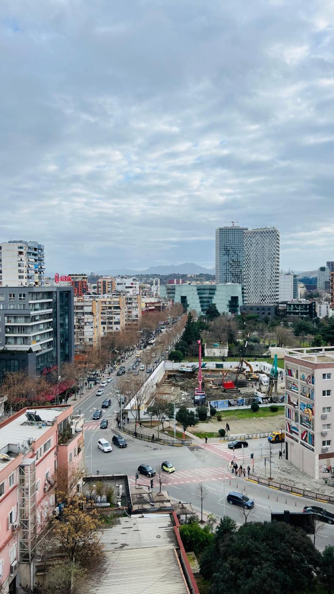 Tirana Gallery Apartment - City Center View Exterior photo